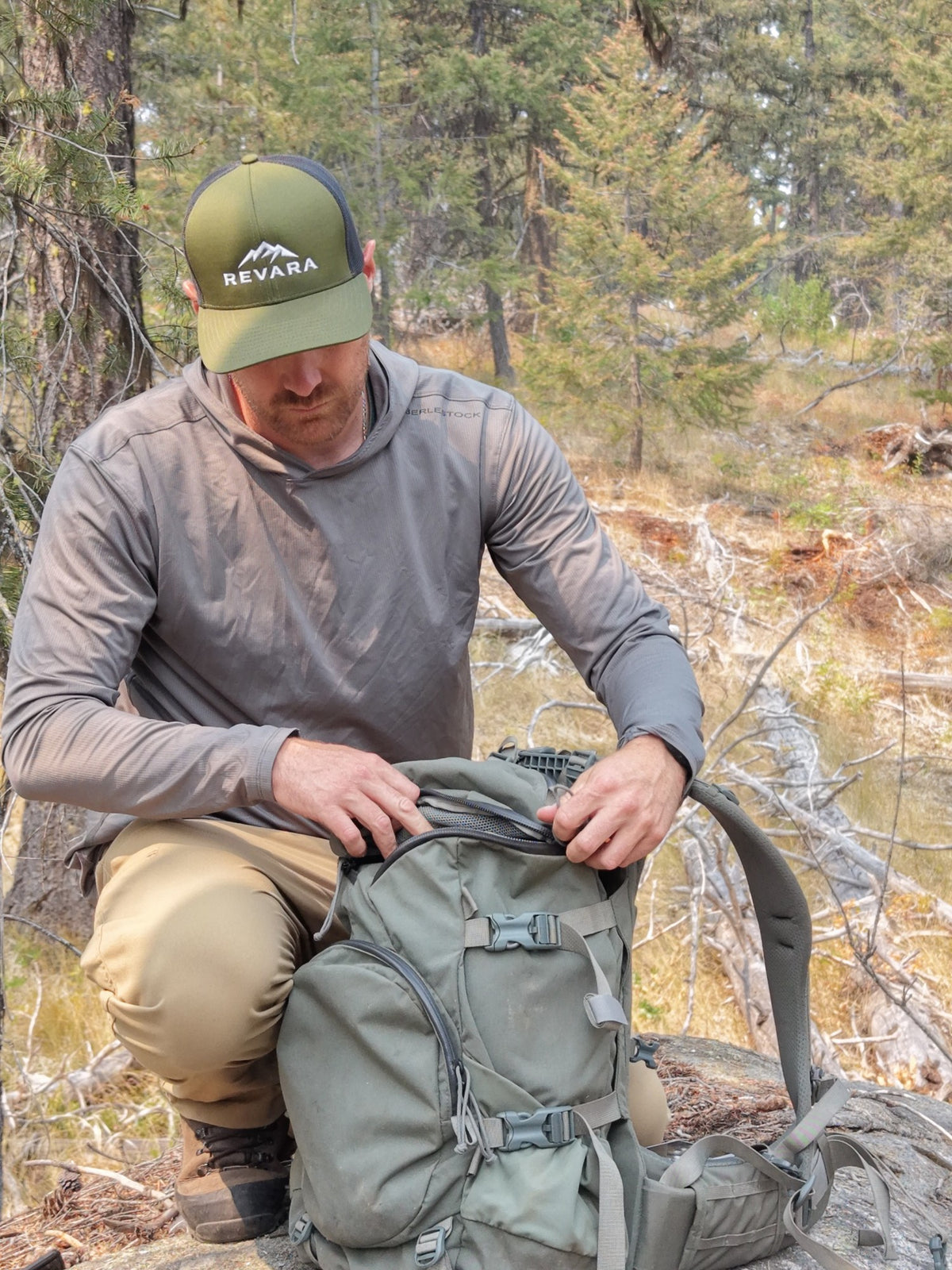 REVARA Ridgeline Trucker - Moss
