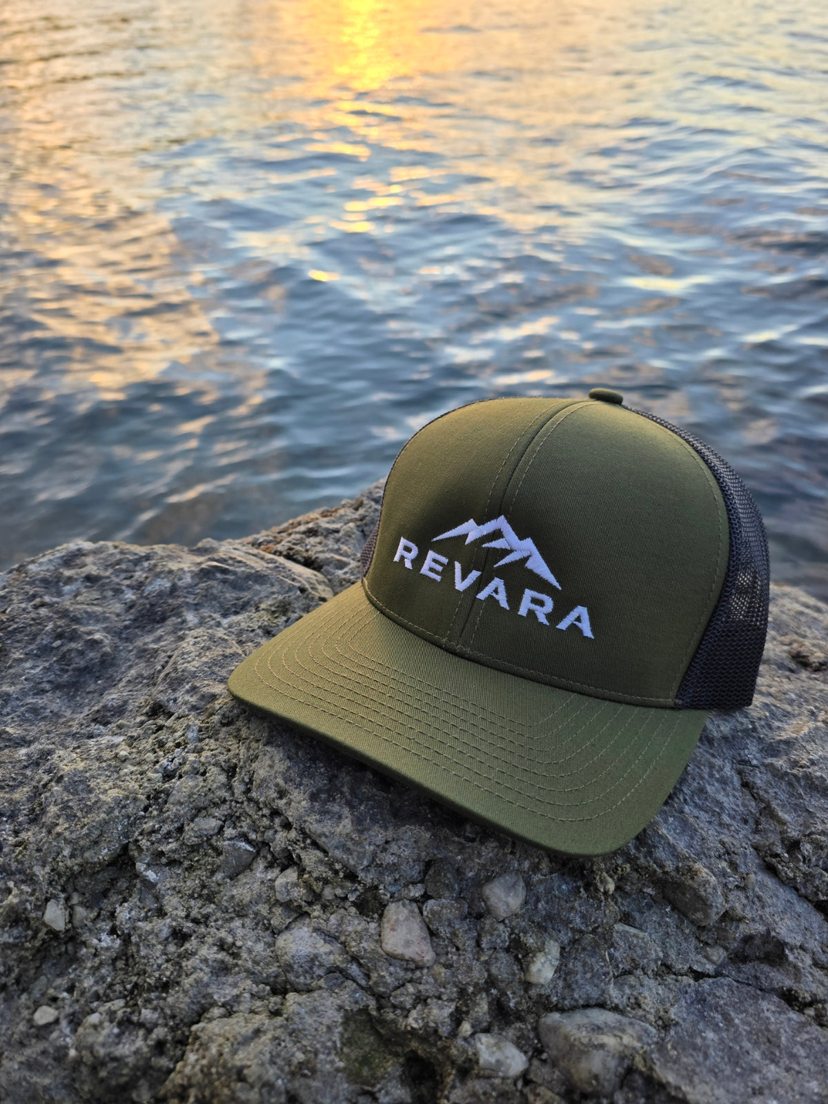 REVARA Ridgeline Trucker - Moss