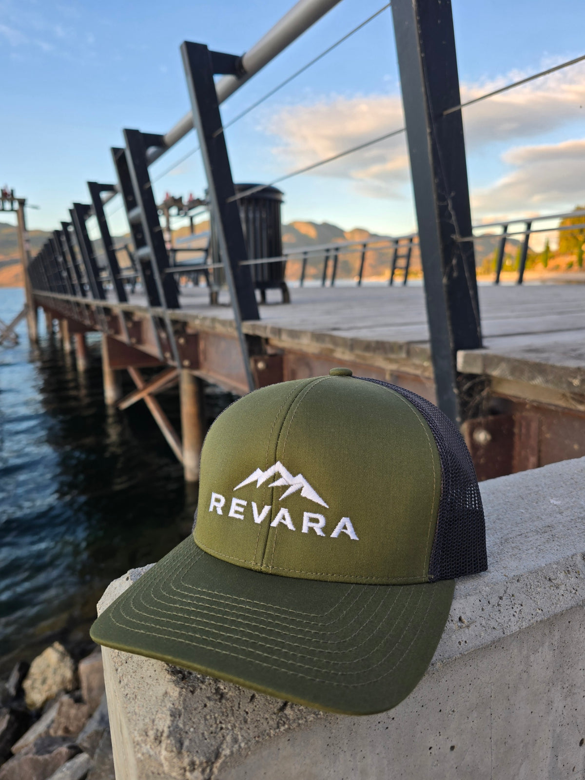 REVARA Ridgeline Trucker - Moss